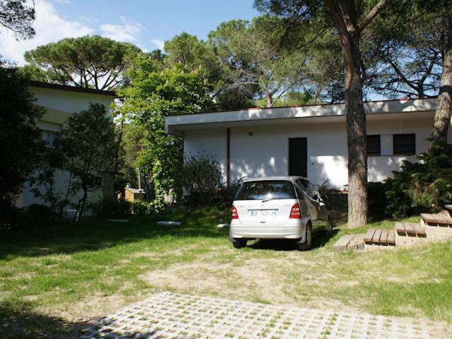 Flat In Lignano Pineta Lägenhet Lignano Sabbiadoro Exteriör bild